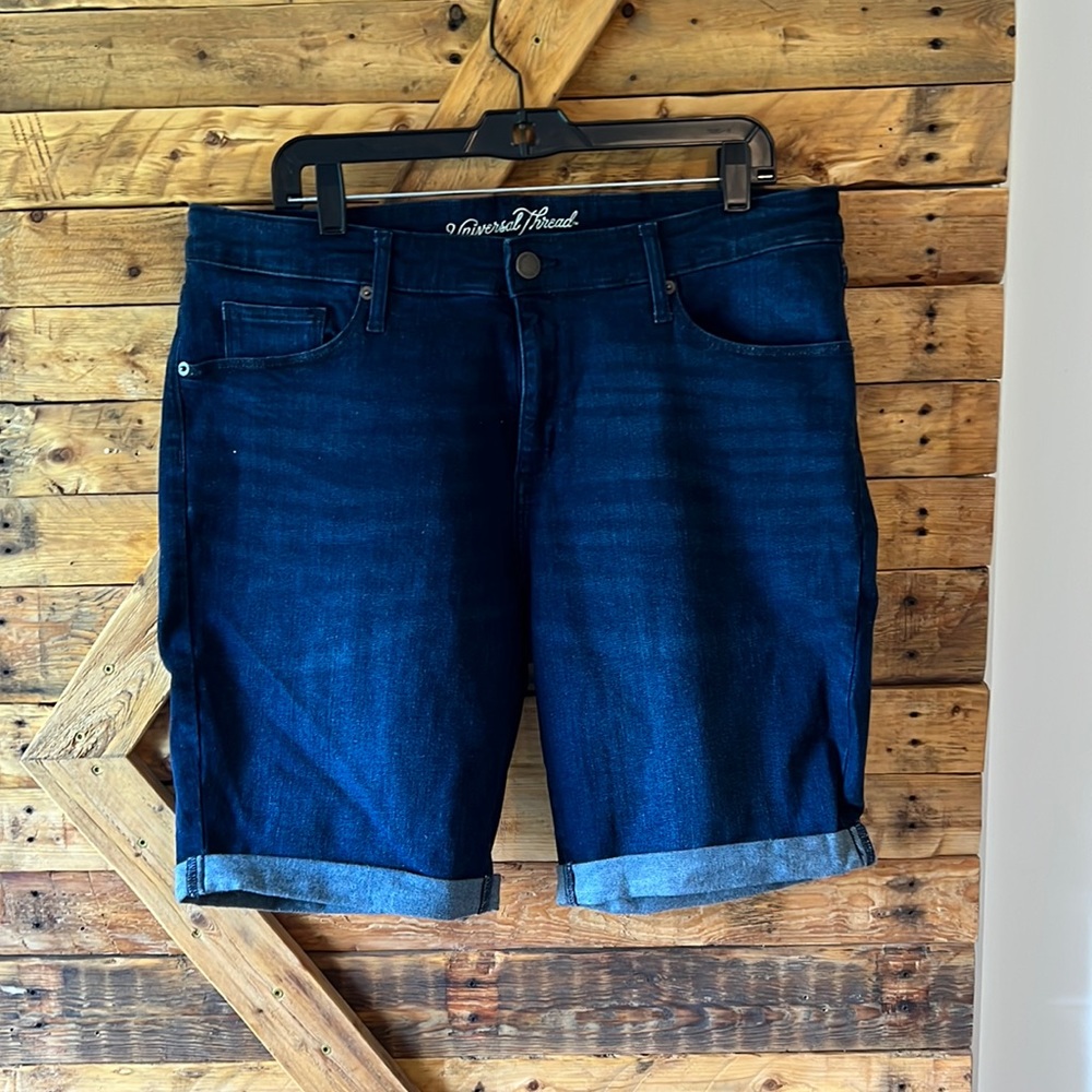 UNIVERSAL THREAD dark jean shorts